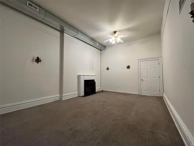 123 W Saint Louis St — Photo 3