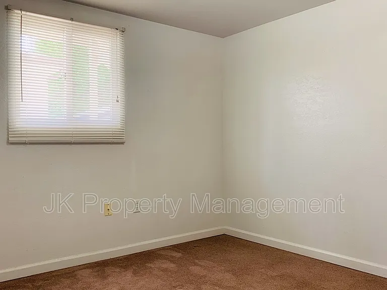 4000 Ella Ave #1 — Photo 6