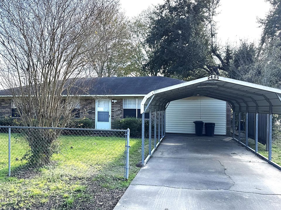 1st image of 2405 4th St