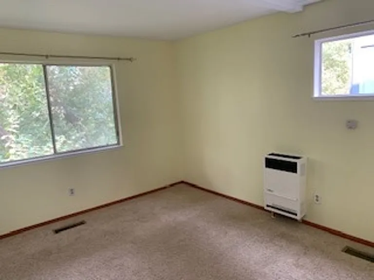 357 Lee St — Photo 15