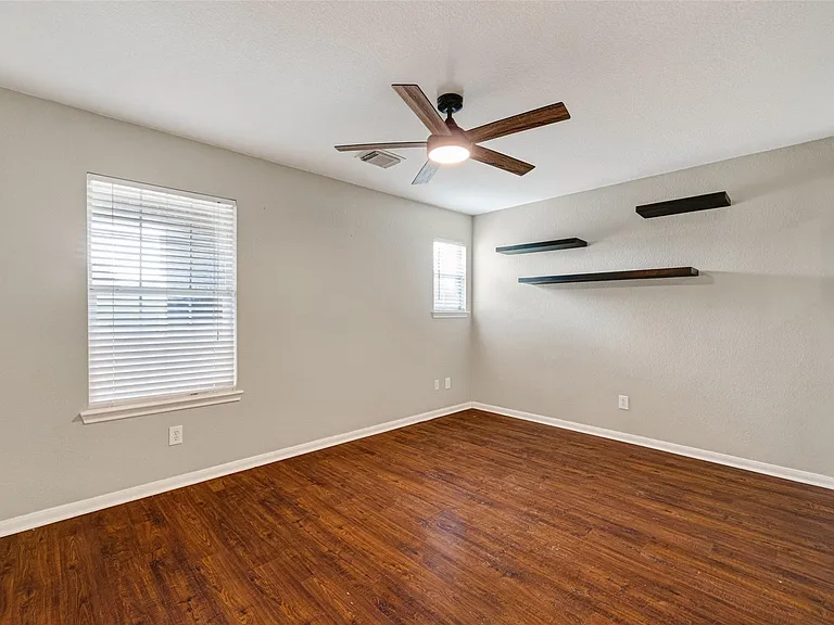 3934 Brook Garden Ln — Photo 16