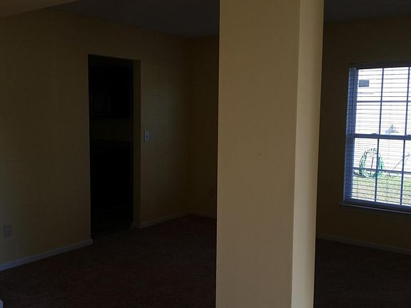 3rd image of 5048 Thornton Dr