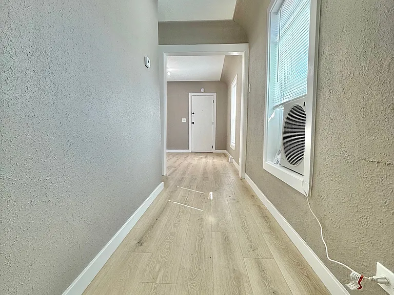 4711 Grant St — Photo 7