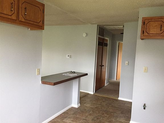 4th image of 402 W Grant St