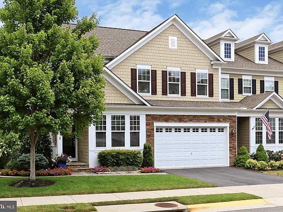 2nd image of 10274 Greenspire Dr