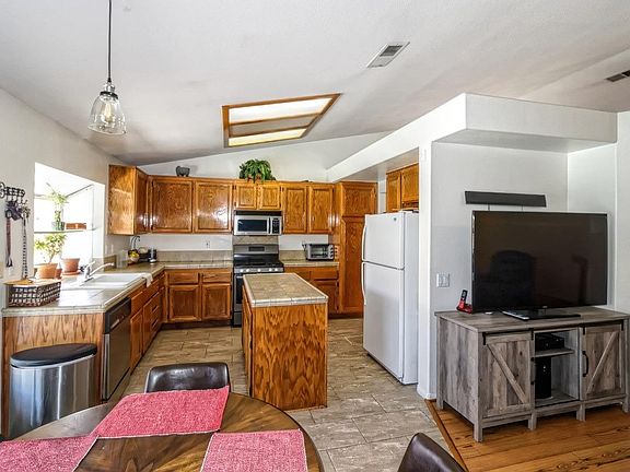 5th image of 12498 Santiago Dr