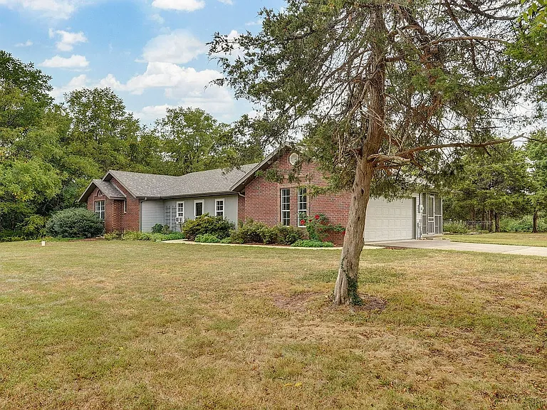 3740 E Farm Road Ln #106 — Photo 16