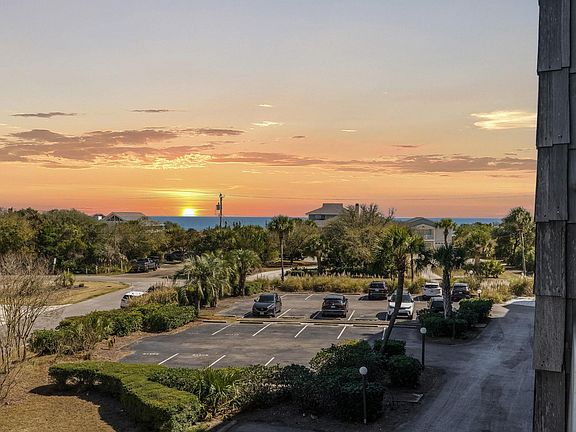 3rd image of 423 Parker Dr. #306