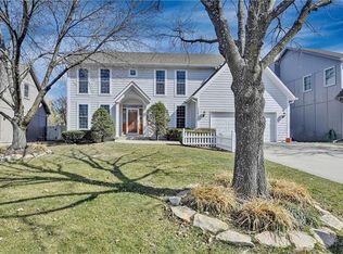 14641 S Acuff Ln, Olathe, KS 66062