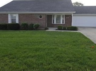 1076 Old Farm Ln, Springfield, OH 45503