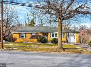 855 Hillside Dr, Camp Hill, PA 17011