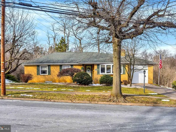 855 Hillside Dr, Camp Hill, PA 17011