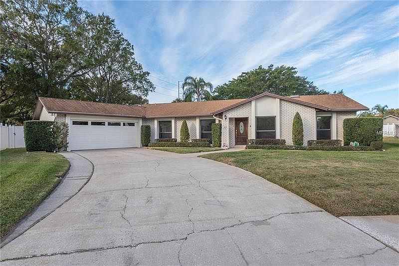1st image of 8001 Lago Vista Dr
