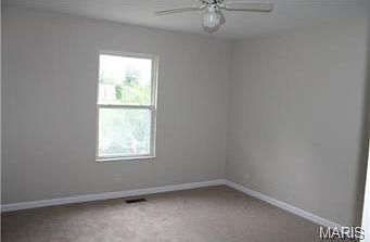 5th image of 18 Castlewood Ct