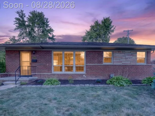32115 Beacon Ln, Fraser, MI 48026