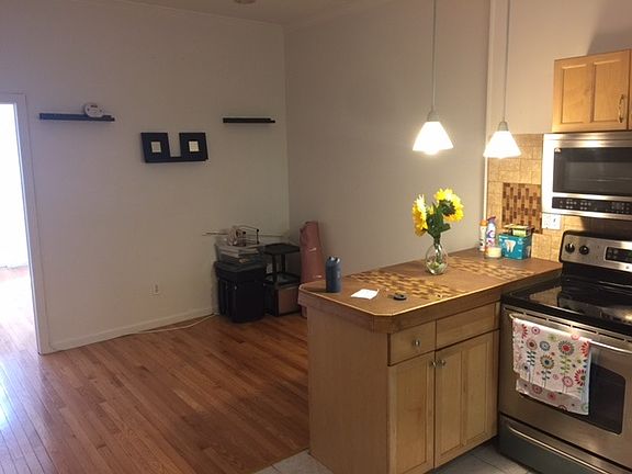 4th image of 826 Grand St APT 2