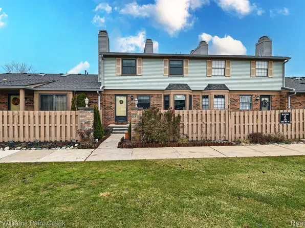 2011 Vine Way Dr APT 66, Canton, MI 48188