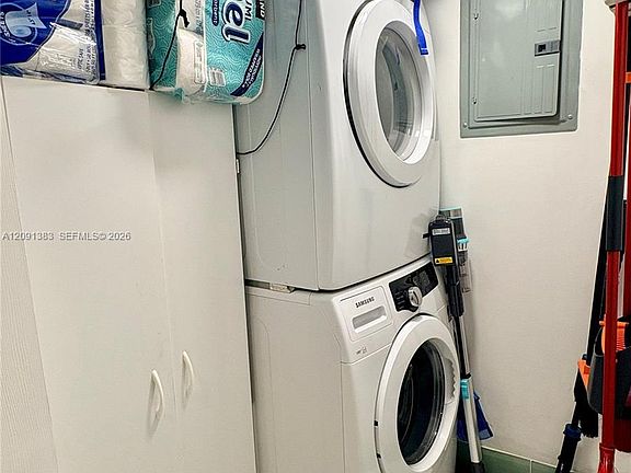 4th image of 17150 N Bay Rd APT 2121