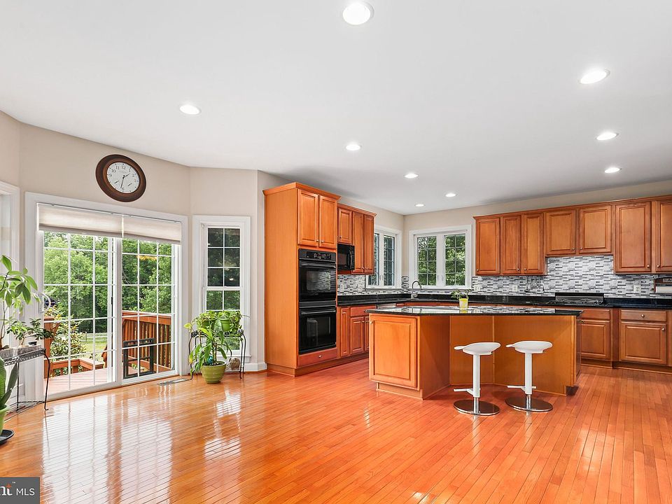 14556 Old Mill Rd, Centreville, VA 20121 Zillow