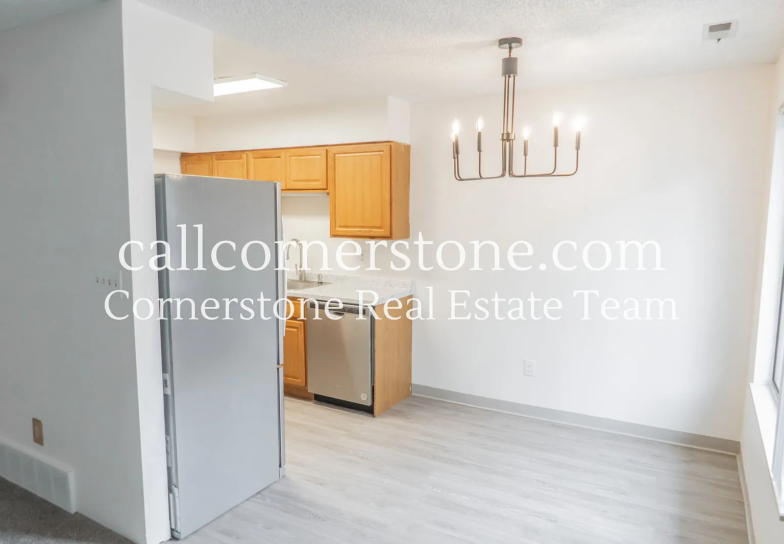 2 bed, 1.5 bath, 1003 sqft, $1,475 — Photo 3