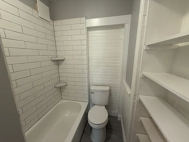 10 Fairview Ave #3 — Photo 5