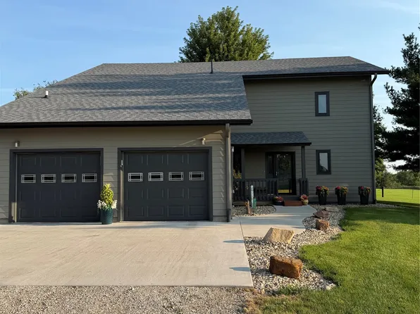 192 385th Ave, Grinnell, IA 50112