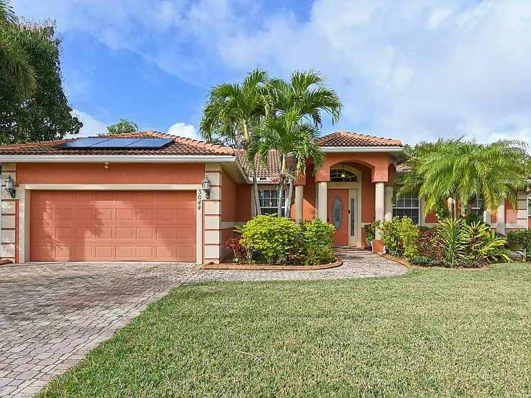 3044 SW Savona Blvd — Photo 7