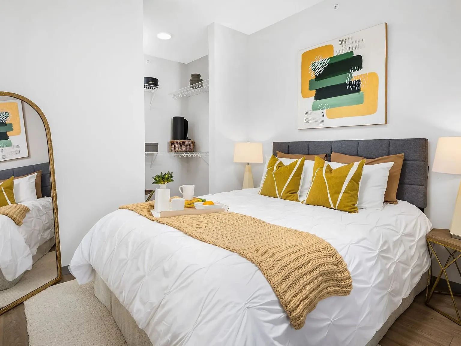 2 bed, 897 sqft, $3,091 — Photo 4