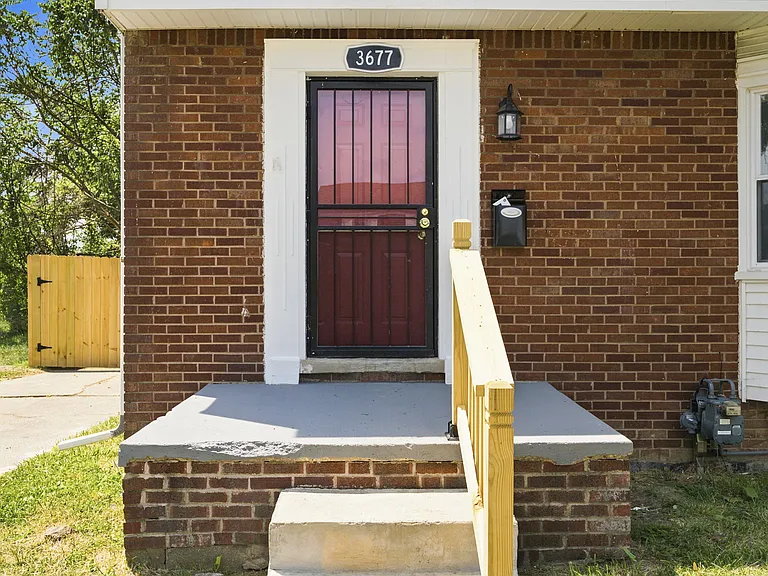 3677 Somerset Ave — Photo 3