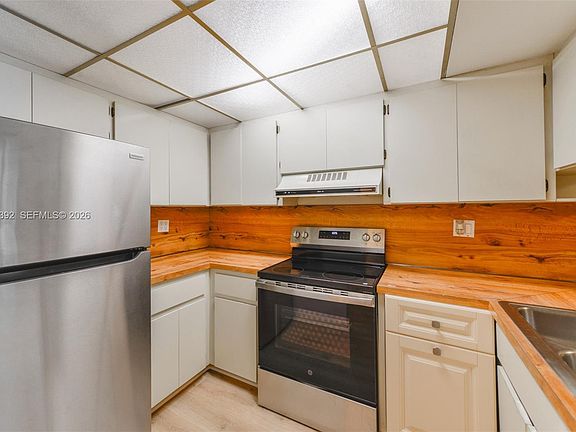 3rd image of 7420 SW 59th Ave