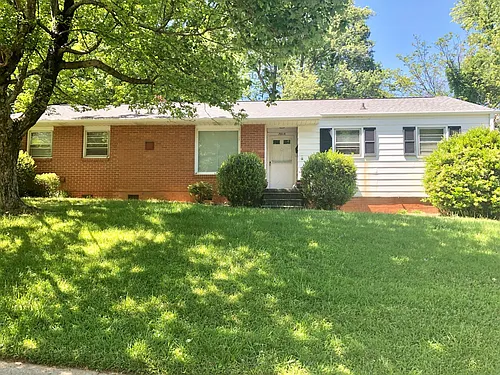 3808 Parkwood Dr Photo 1