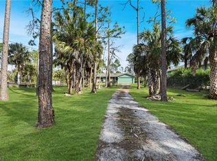 1060 21st St SW, Naples, FL 34117