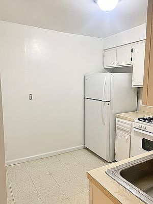 4th image of 28-46 46th St #1