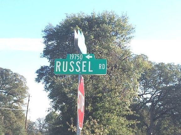5th image of 19600 Russell Rd