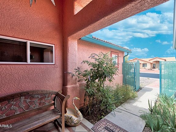 3rd image of 3396 Plaza De Viola
