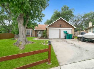 11211 Forest Crown, Live Oak, TX 78233