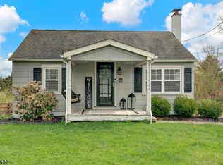 256 Hillcrest Dr, Milford, NJ 08848