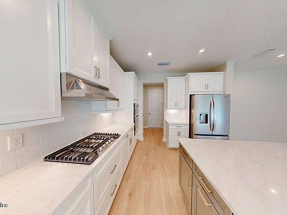 3rd image of 240 PELTON Place
