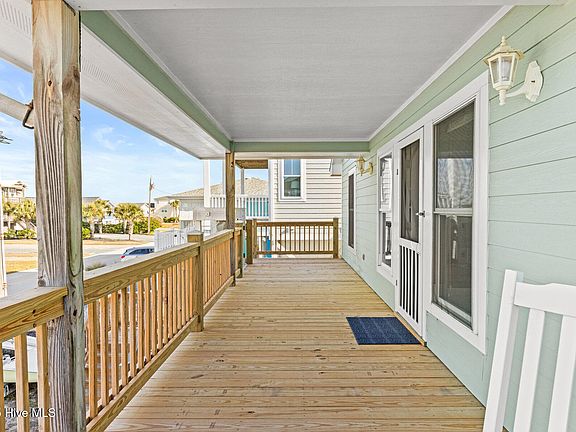 5th image of 1227 Carolina Boulevard
