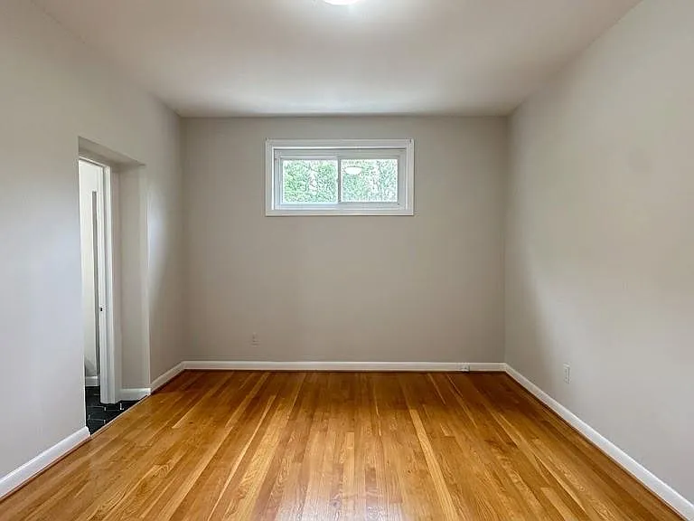 11115 Schuylkill Rd — Photo 4