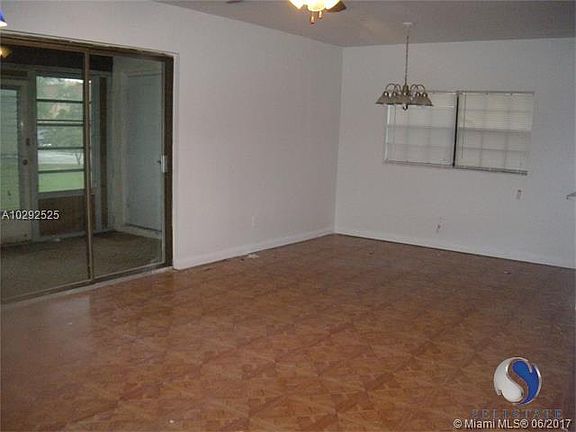 2nd image of 15 Ann Lee Ln #15