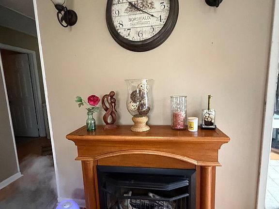 3rd image of 425 San Francisco Ave