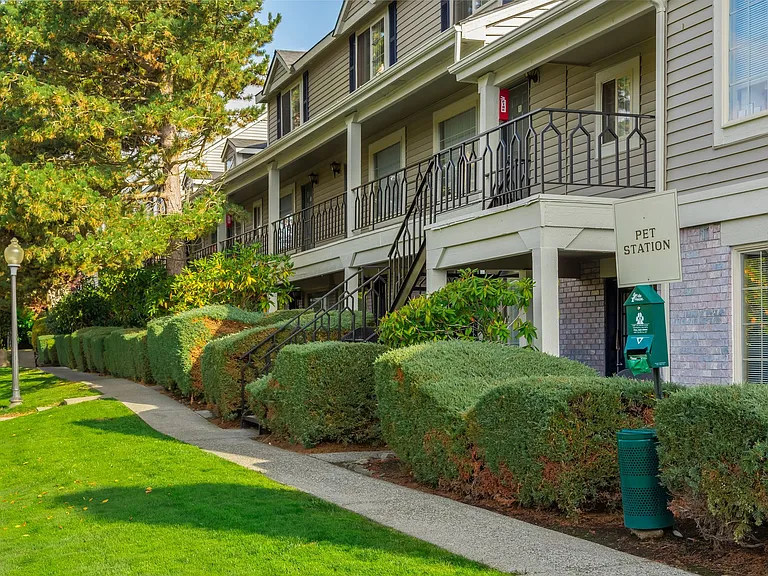 Collins Junction — Photo 35