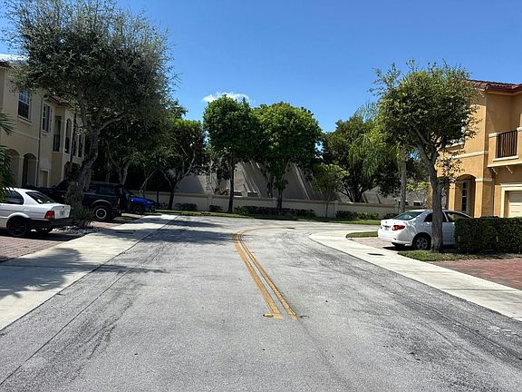 5th image of 12987 SW 133rd St