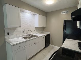 5620 S Quaker Ave APT D, Tulsa, OK 74105