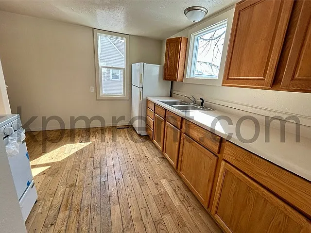 302 19th St NE — Photo 8