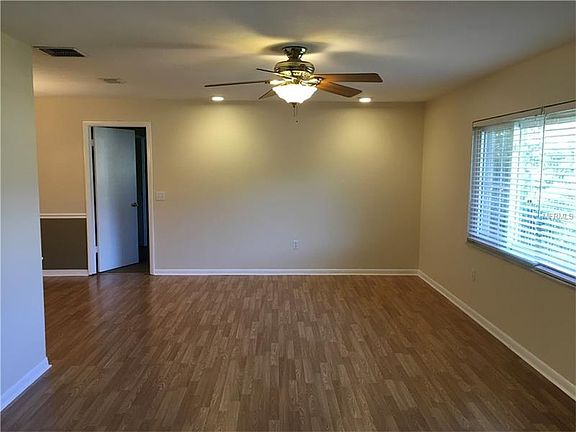 4th image of 602 Applewood Ave