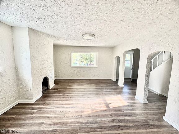 3rd image of 2044 E 29th St