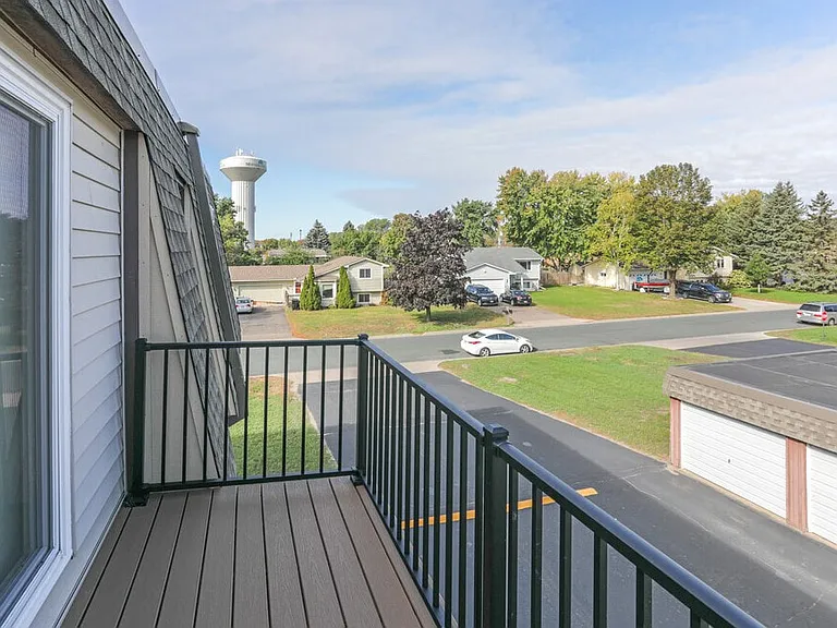 MV Apartments — Photo 42