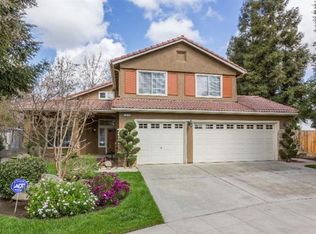 2312 E Warwick Ave, Fresno, CA 93720
